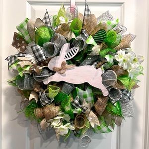 Easter bunny farmhouse wreath.